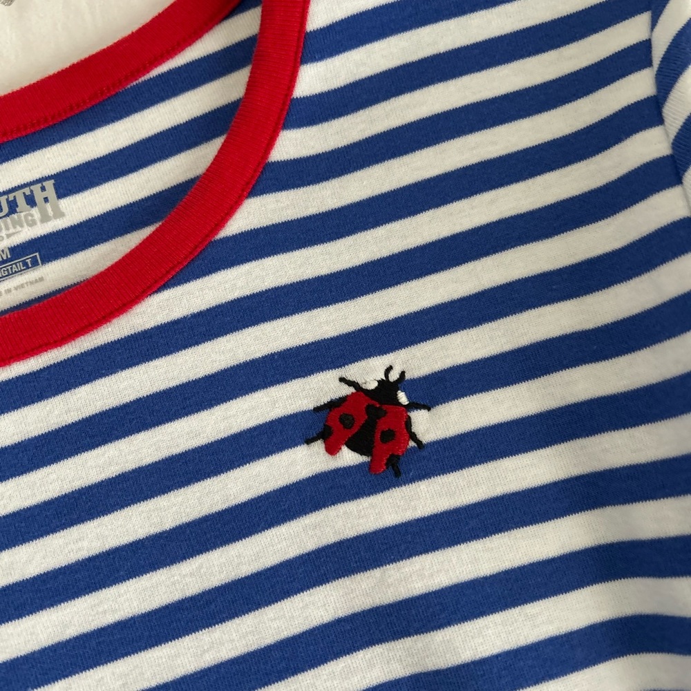 Like new Duluth Trading Company long tail ladybug tshirt top, M,red/white/blue - Picture 3 of 5
